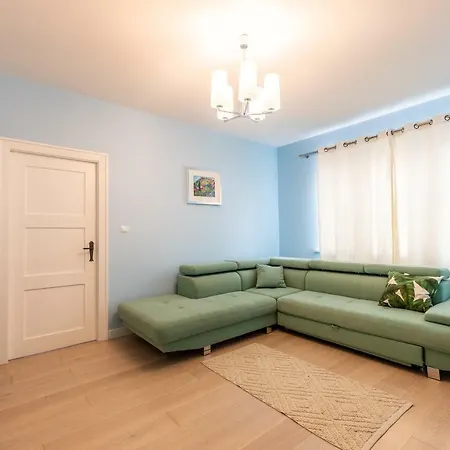 Victus Apartamenty, Roma